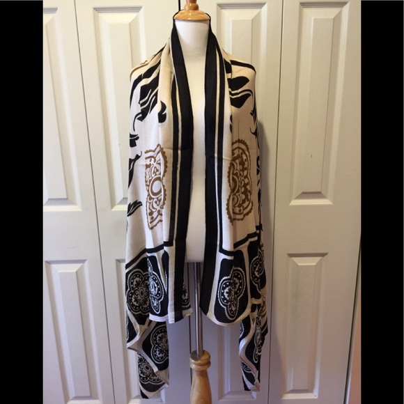 Fabulous and Versatile Soft Rayon Wrap/Scarf - Picture 3 of 6